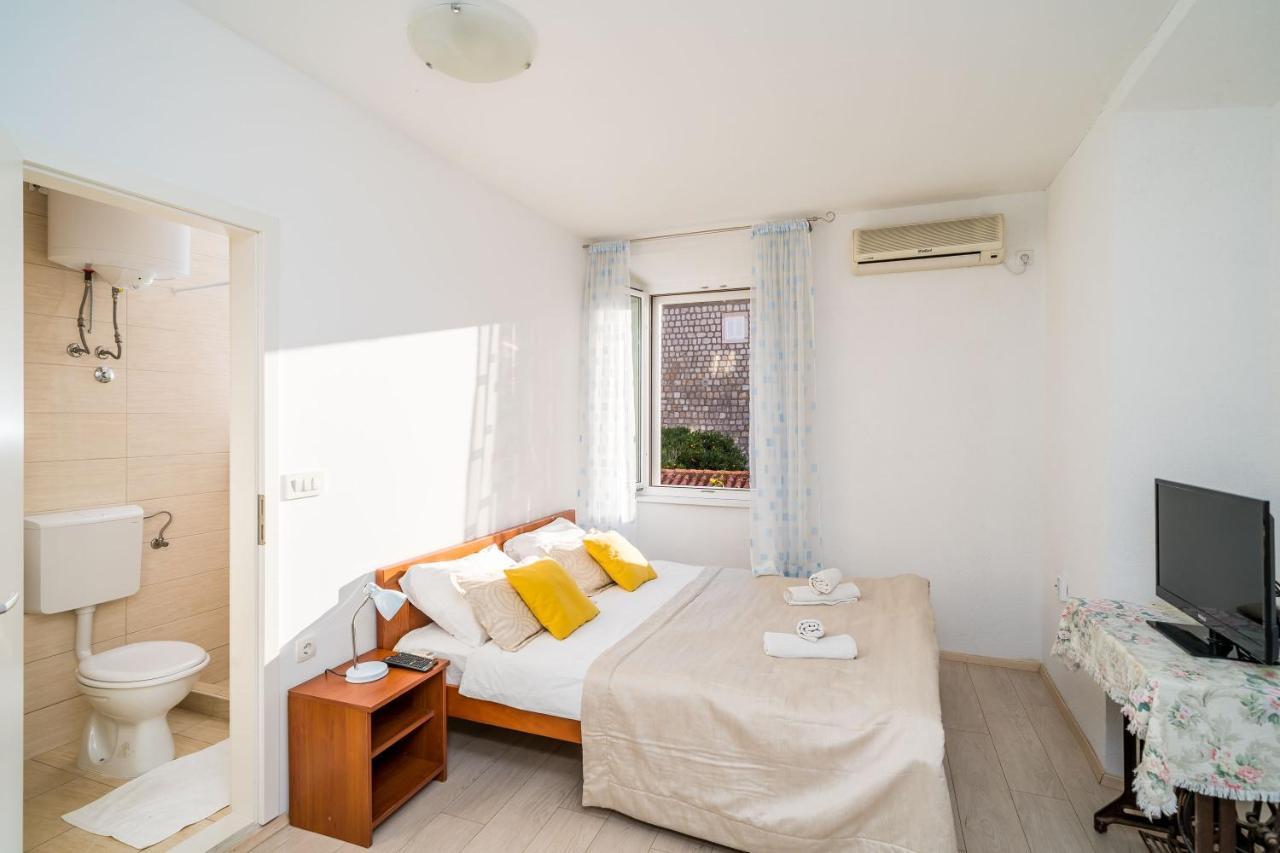 Deluxe Rooms With A Terrace View At Old City Gate Dubrovnik Exterior foto